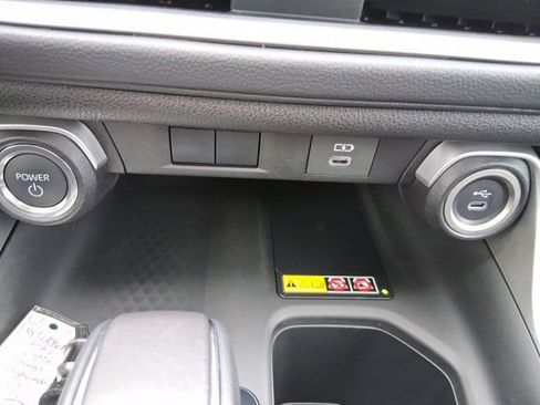 Used 2025 Toyota Grand Highlander AWD Hybrid image 27