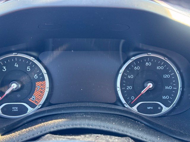 Used 2021 Jeep Renegade Latitude w/ Sun & Sound Group FWD image 22