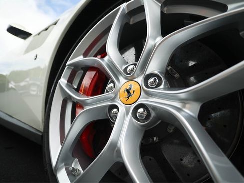 Certified 2018 Ferrari GTC4Lusso T image 14