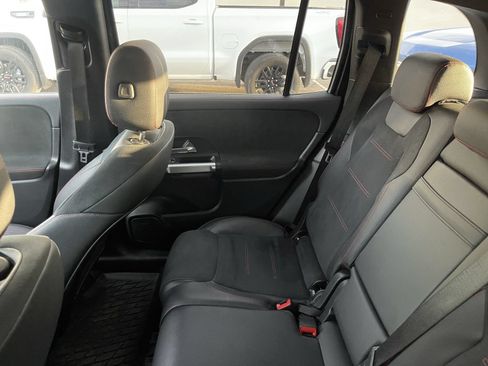 Used 2022 Mercedes-Benz GLB 250 image 10