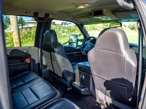 Used 2009 Ford F250 Lariat image 26