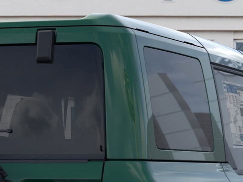 New 2025 Ford Bronco Badlands image 25