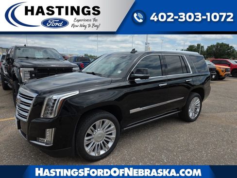 Used 2017 Cadillac Escalade Platinum AWD/4WD image 1
