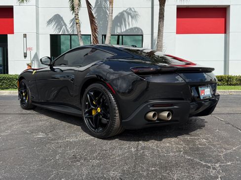 Used 2021 Ferrari Roma RWD image 17