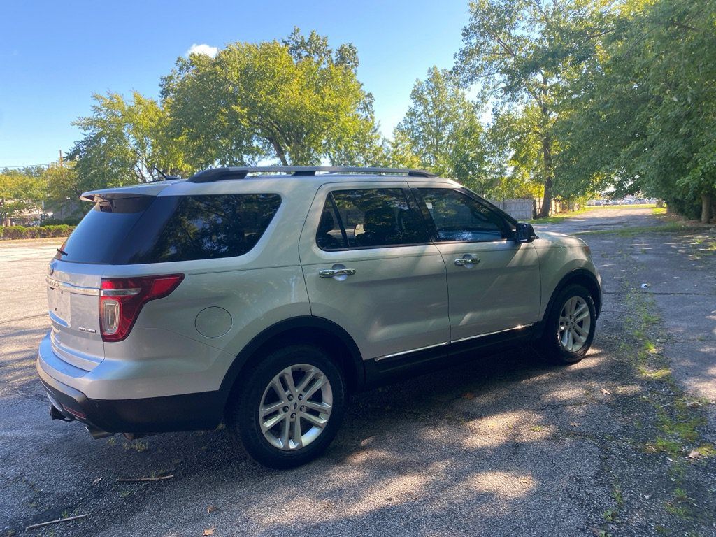 Used 2013 Ford Explorer XLT FWD image 5