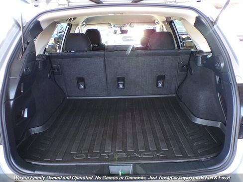 Used 2019 Subaru Outback 2.5i Premium AWD/4WD image 38