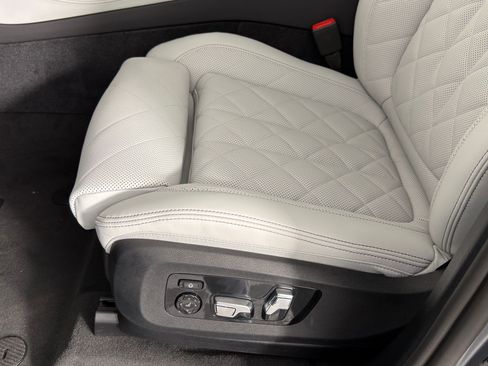 New 2026 BMW X5 sDrive40i w/ M Sport Package image 11