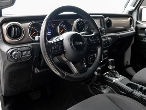 Used 2018 Jeep Wrangler Unlimited Sport S AWD/4WD image 14