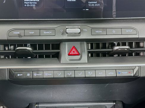 Used 2025 Kia K4 LXS image 24