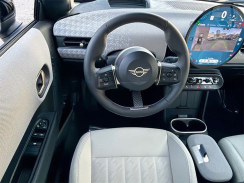 Used 2025 MINI Cooper S image 19