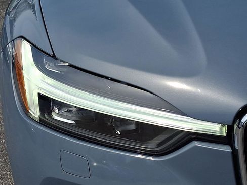 Certified 2023 Volvo XC60 B5 Plus w/ Climate Package image 9