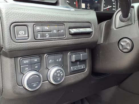 Used 2021 GMC Yukon Denali w/ Denali Ultimate Package AWD/4WD image 18