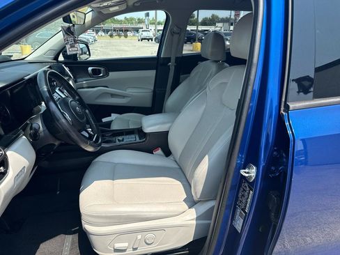Used 2021 Kia Sorento S FWD image 10