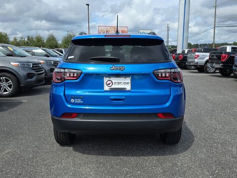 Used 2026 Jeep Compass Latitude image 6