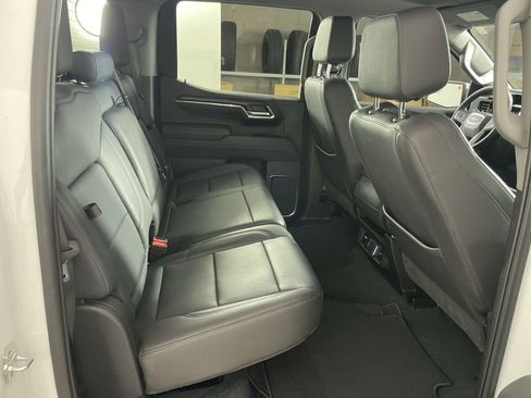 Used 2025 GMC Sierra 1500 SLT image 26