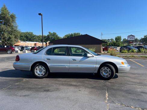 Used 2000 Lincoln Continental FWD image 10