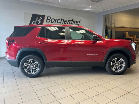 Used 2025 GMC Terrain Elevation image 8