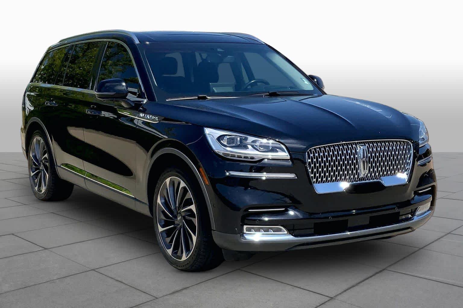 Used 2023 Lincoln Aviator Reserve w/ Equipment Group 201A AWD/4WD image 2