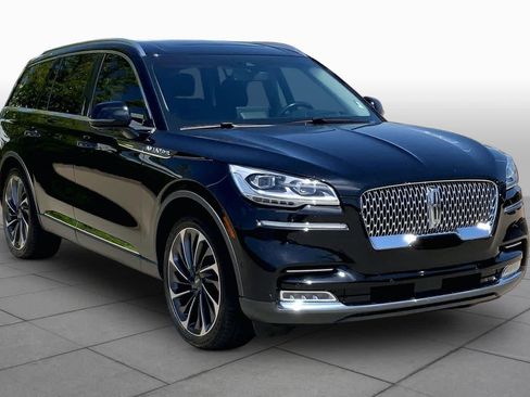Used 2023 Lincoln Aviator Reserve w/ Equipment Group 201A AWD/4WD image 2