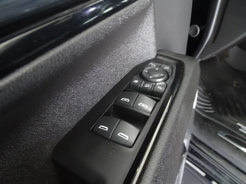 Used 2024 GMC Sierra 2500 AT4 w/ AT4 Premium Plus Package AWD/4WD image 10