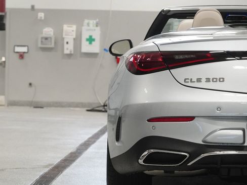 New 2026 Mercedes-Benz CLE 300 4MATIC Cabriolet image 16