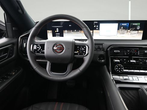 Certified 2025 Nissan Armada PRO-4X AWD/4WD image 12