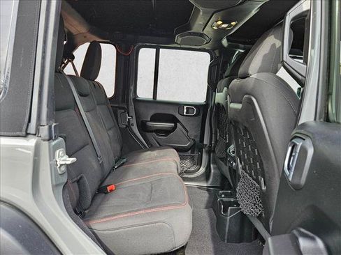 Used 2019 Jeep Wrangler Unlimited Rubicon AWD/4WD image 17