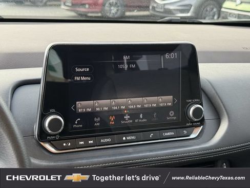 Used 2023 Nissan Rogue SV FWD image 24