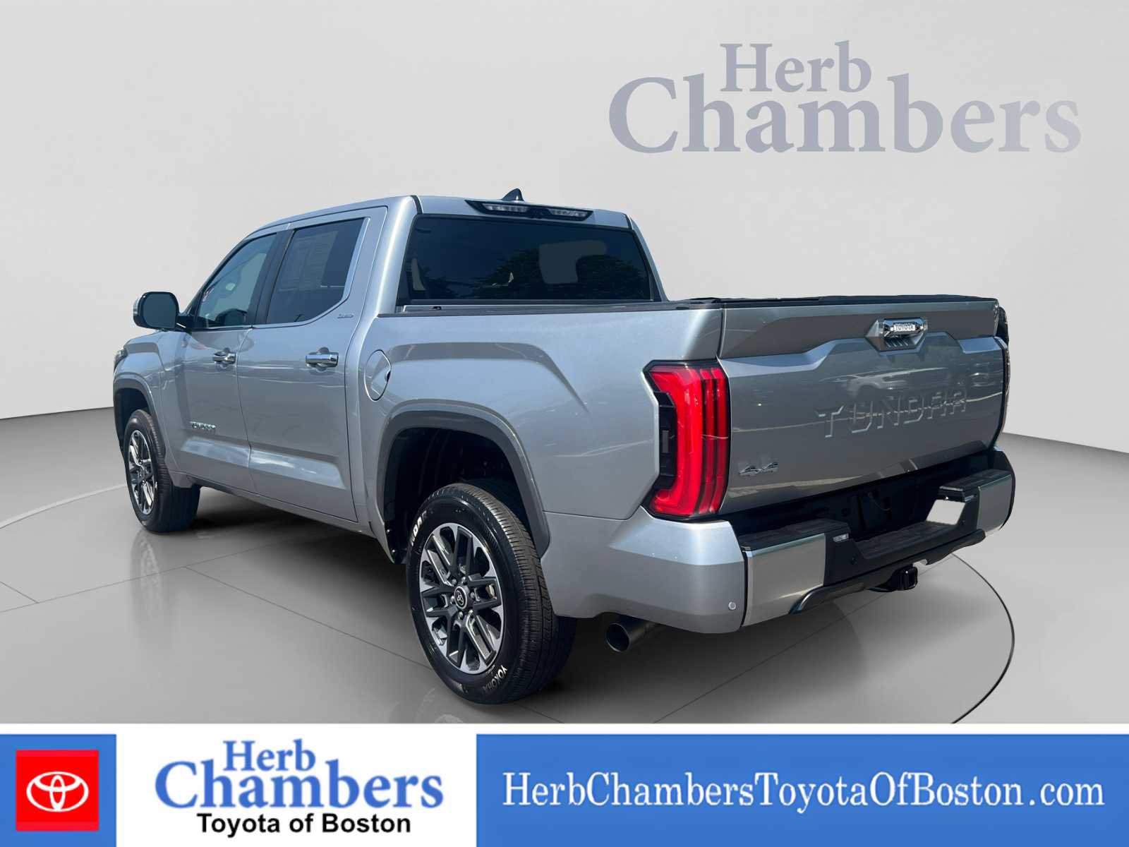 Used 2024 Toyota Tundra Limited AWD/4WD image 3