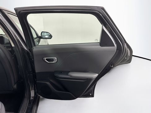 Used 2025 Kia K4 LXS image 30