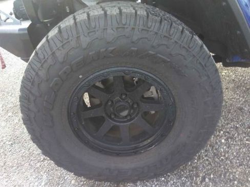 Used 2019 Jeep Wrangler Unlimited Rubicon AWD/4WD image 4