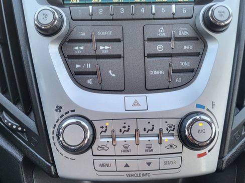 Used 2017 Chevrolet Equinox LS image 30