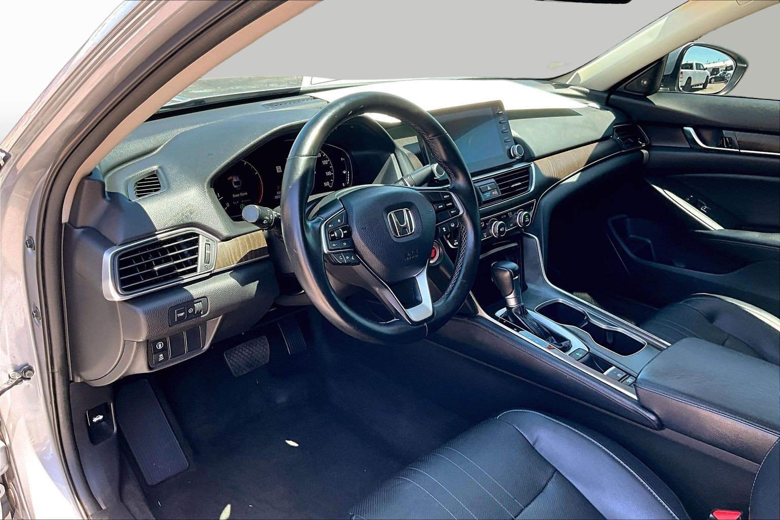Used 2018 Honda Accord EX-L image 12