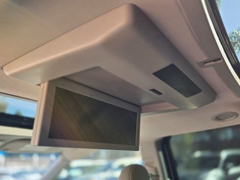 Used 2017 Toyota Sienna Limited Premium image 33