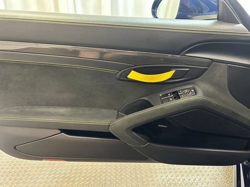 Certified 2022 Porsche 718 Cayman GT4 RWD image 9