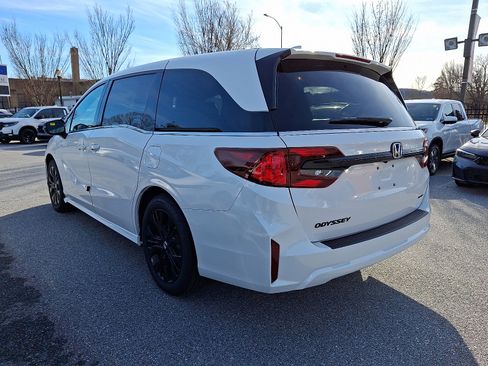 New 2026 Honda Odyssey Sport-L image 3