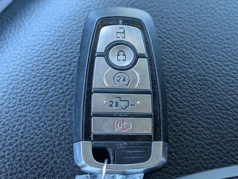 Used 2018 Ford F150 Lariat AWD/4WD image 29