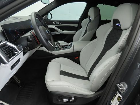 Used 2026 BMW X6 M Competition w/ Executive Package image 19