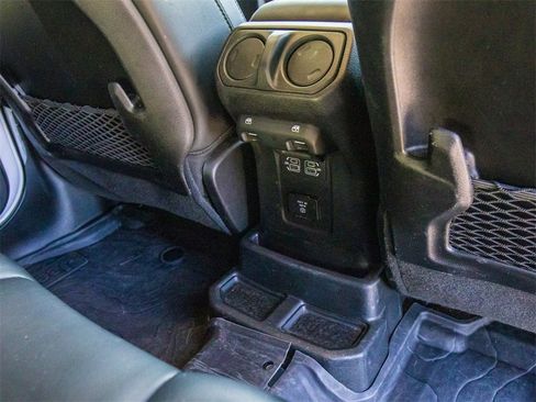 Used 2024 Jeep Wrangler Unlimited Rubicon image 25