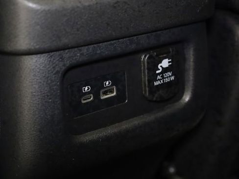 Used 2024 Nissan Pathfinder Platinum image 31