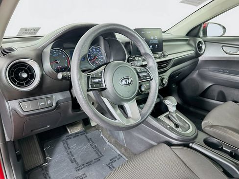 Used 2021 Kia Forte LXS FWD image 9