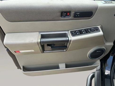 Used 2004 HUMMER H2 AWD/4WD image 31