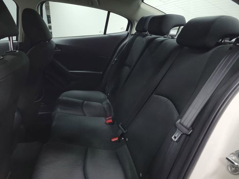 Used 2014 MAZDA MAZDA3 i Sport image 19