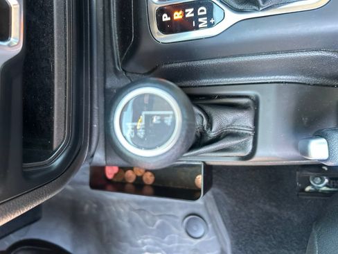 Used 2023 Jeep Gladiator Sport AWD/4WD image 26