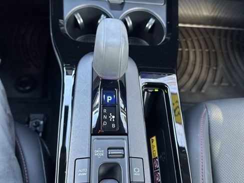 Used 2024 Toyota Prius Prime Premium image 13