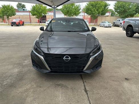 Certified 2023 Nissan Altima 2.5 SV FWD image 2