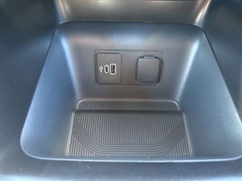 New 2026 Ford Explorer Active image 38