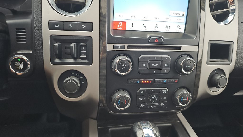 Used 2017 Ford Expedition Limited w/ Equipment Group 301A AWD/4WD image 13