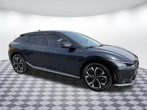 Used 2022 Kia EV6 Wind w/ Wind Technology Package AWD/4WD image 1