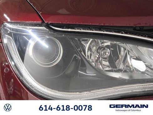 Used 2018 Chrysler Pacifica Limited w/ Tire & Wheel Group FWD image 17